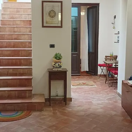 Luna Πανσιόν 4*