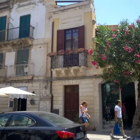 Πανσιόν Luna Συρακούσες