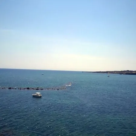 Luna 4* Συρακούσες