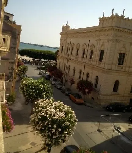 Luna بيت ضيافة 3*