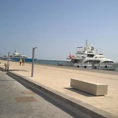 Luna Syracuse